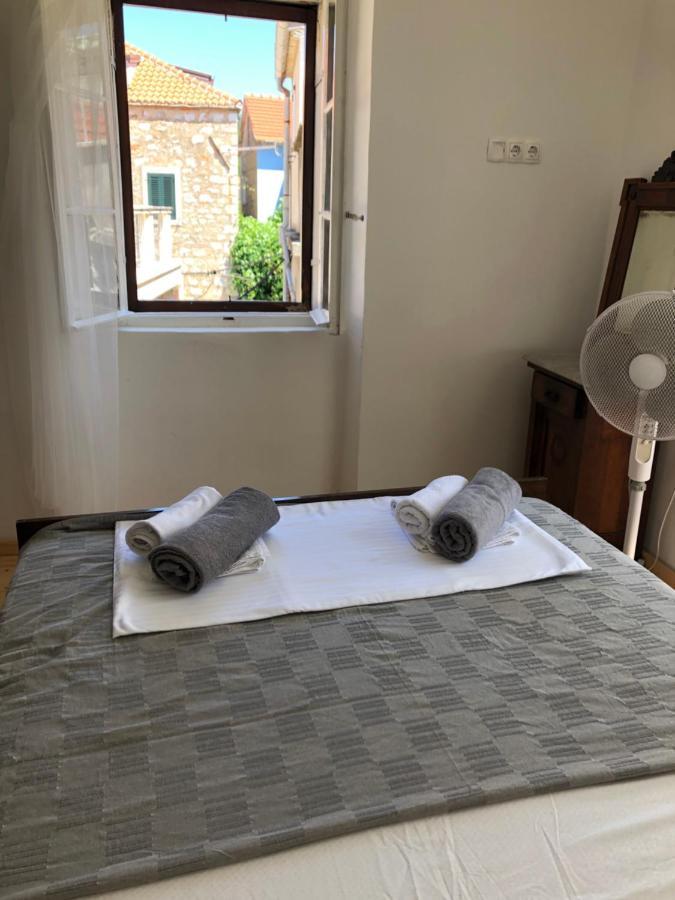 Apartment Estera Jelsa  Bagian luar foto