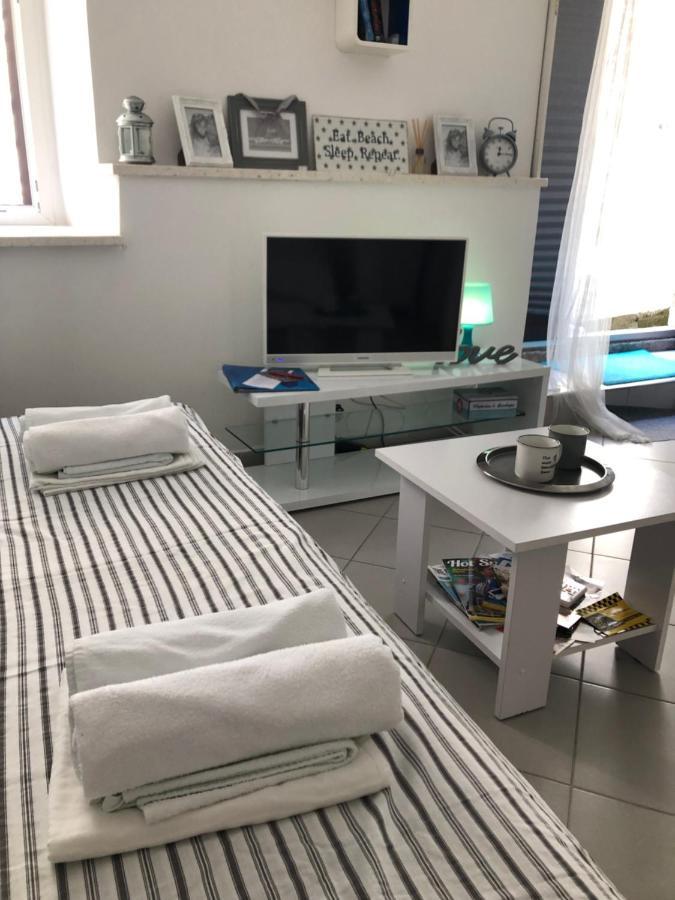 Apartment Estera Jelsa  Bagian luar foto